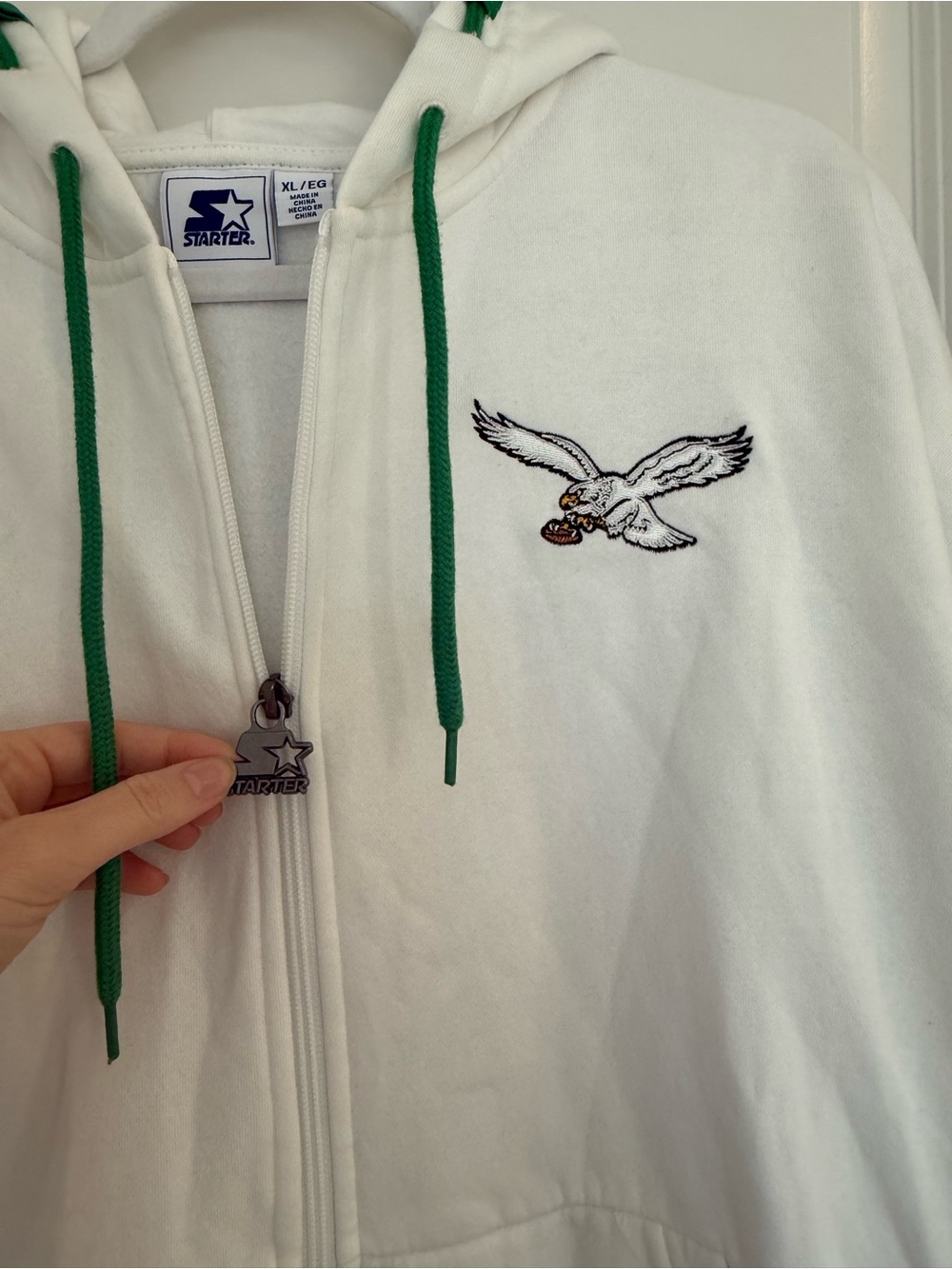 Starter Women’s Eagles Hooded Zip-Up Sweatshirt Jacket - Picture 4 of 9